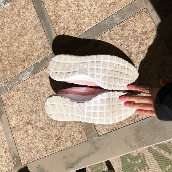 Pink Nike Roshe Shoes - Picture 5 of 7